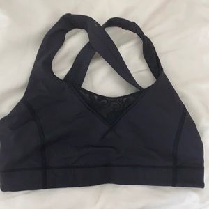 Lululemon sports bra